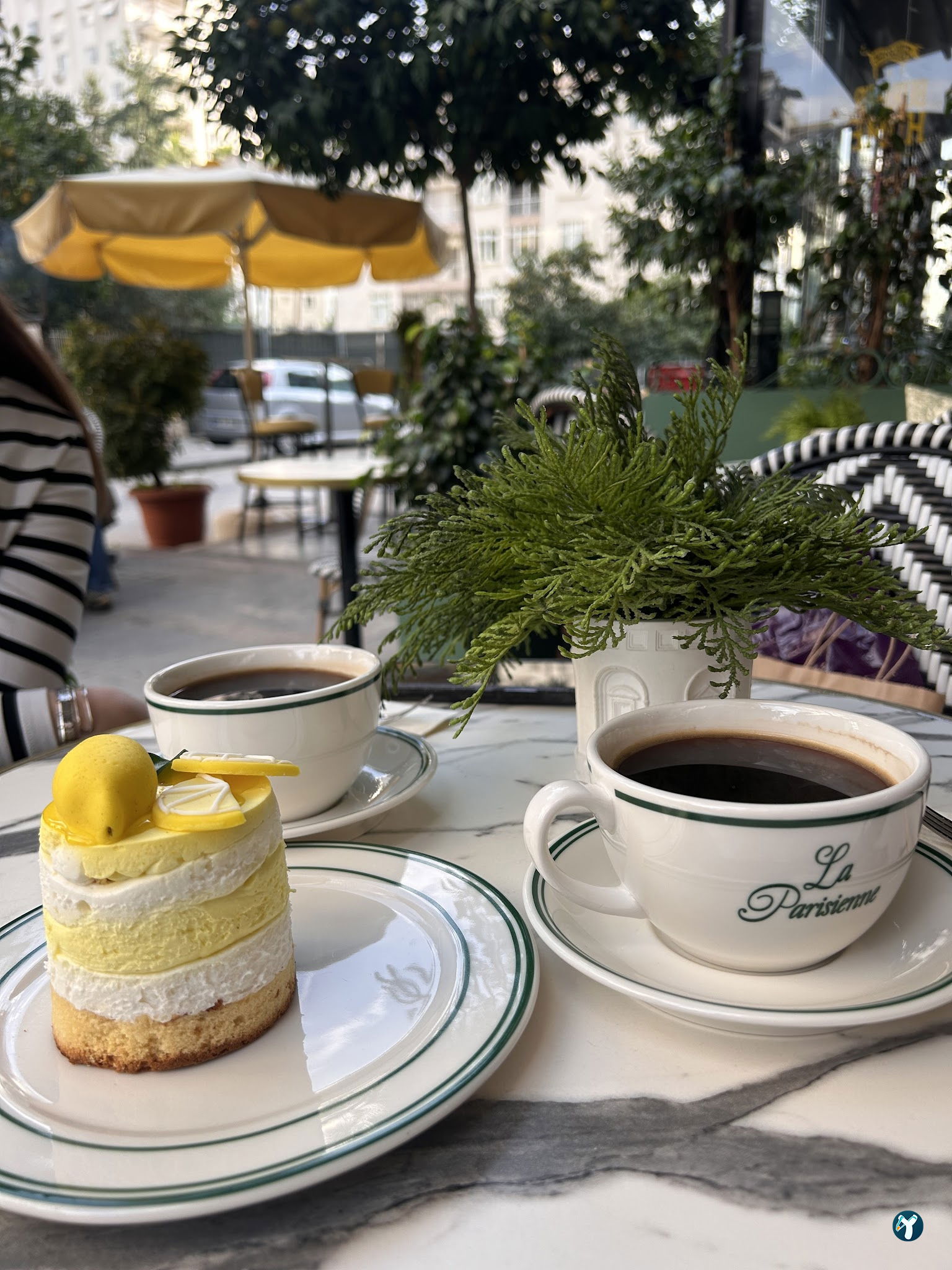 La Parisienne Cafe