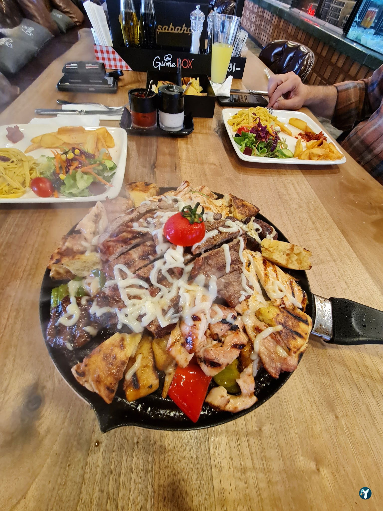 Gurme Box Beyli̇kdüzü