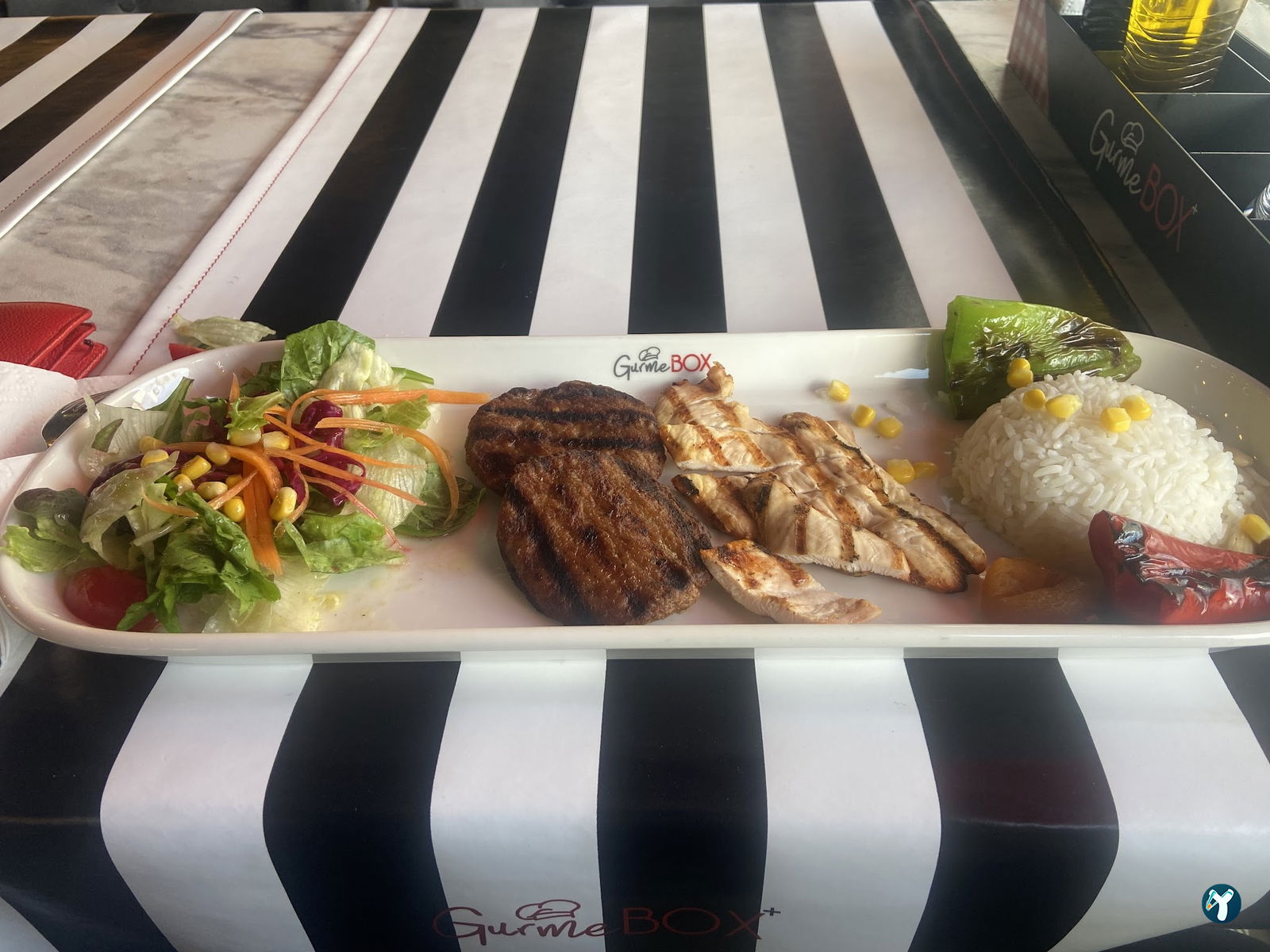Gurme Box Beyli̇kdüzü
