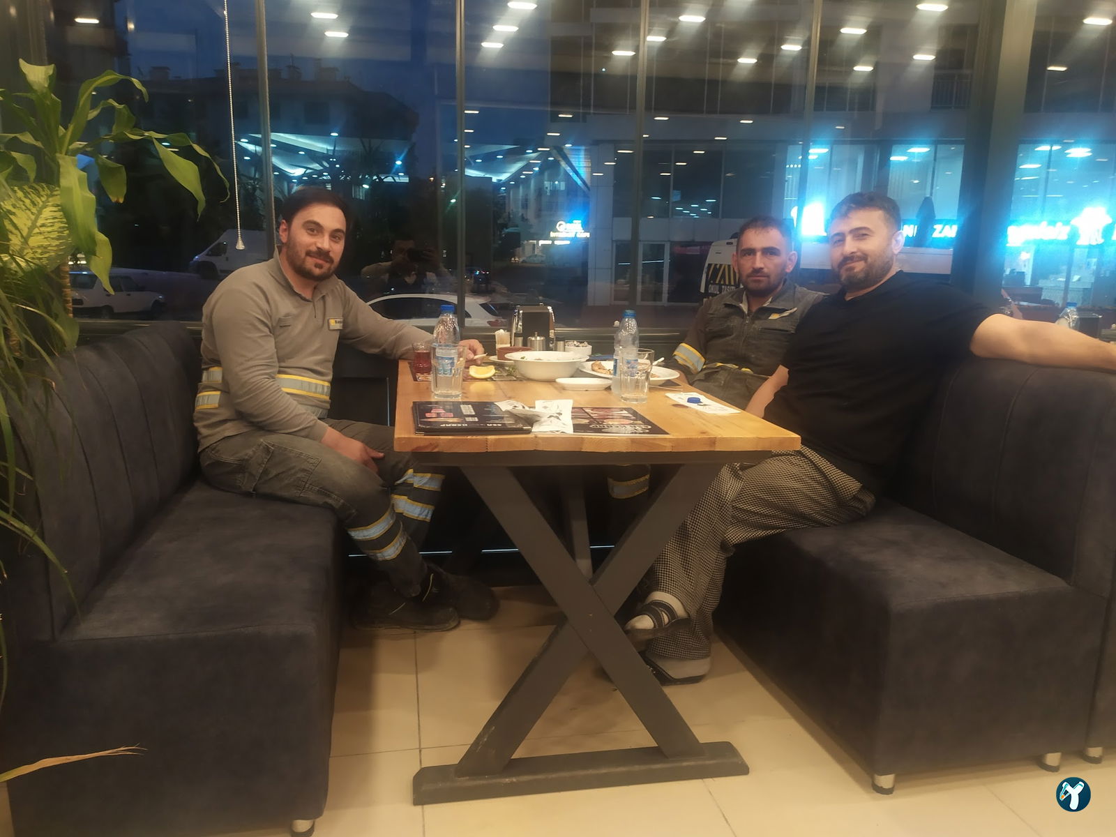 19 Pide Kebap Salonu