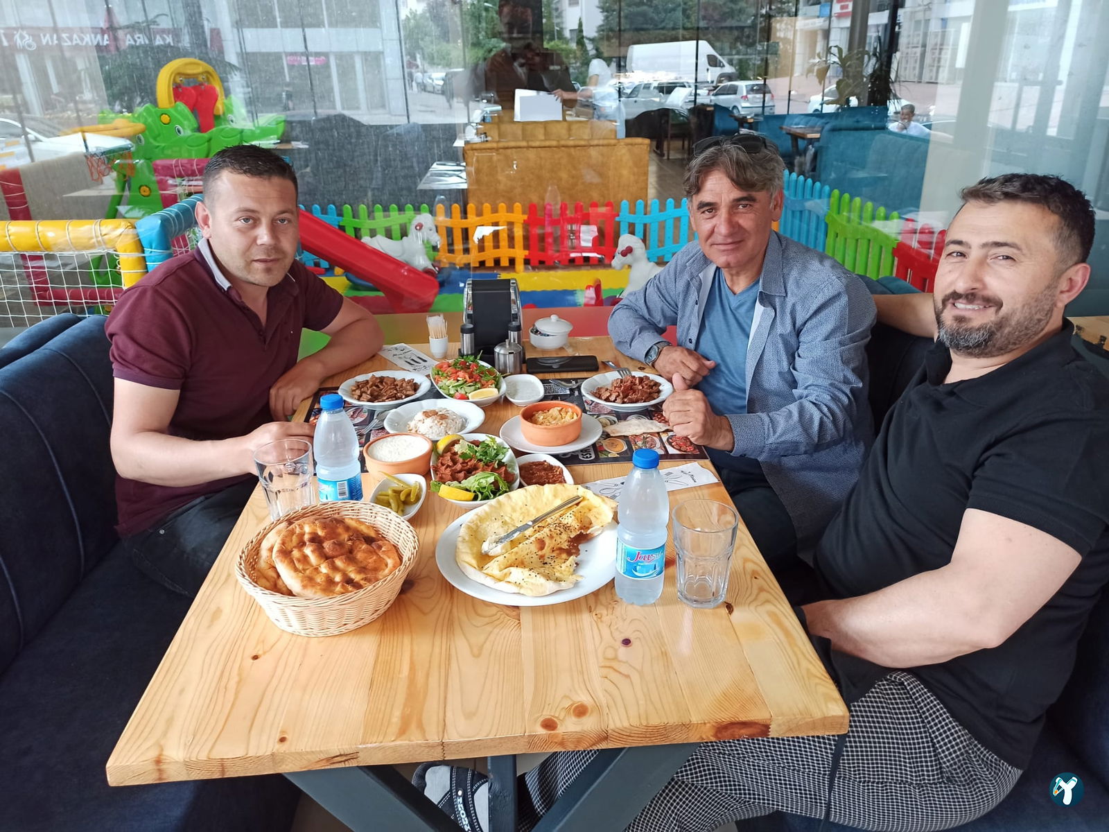 19 Pide Kebap Salonu