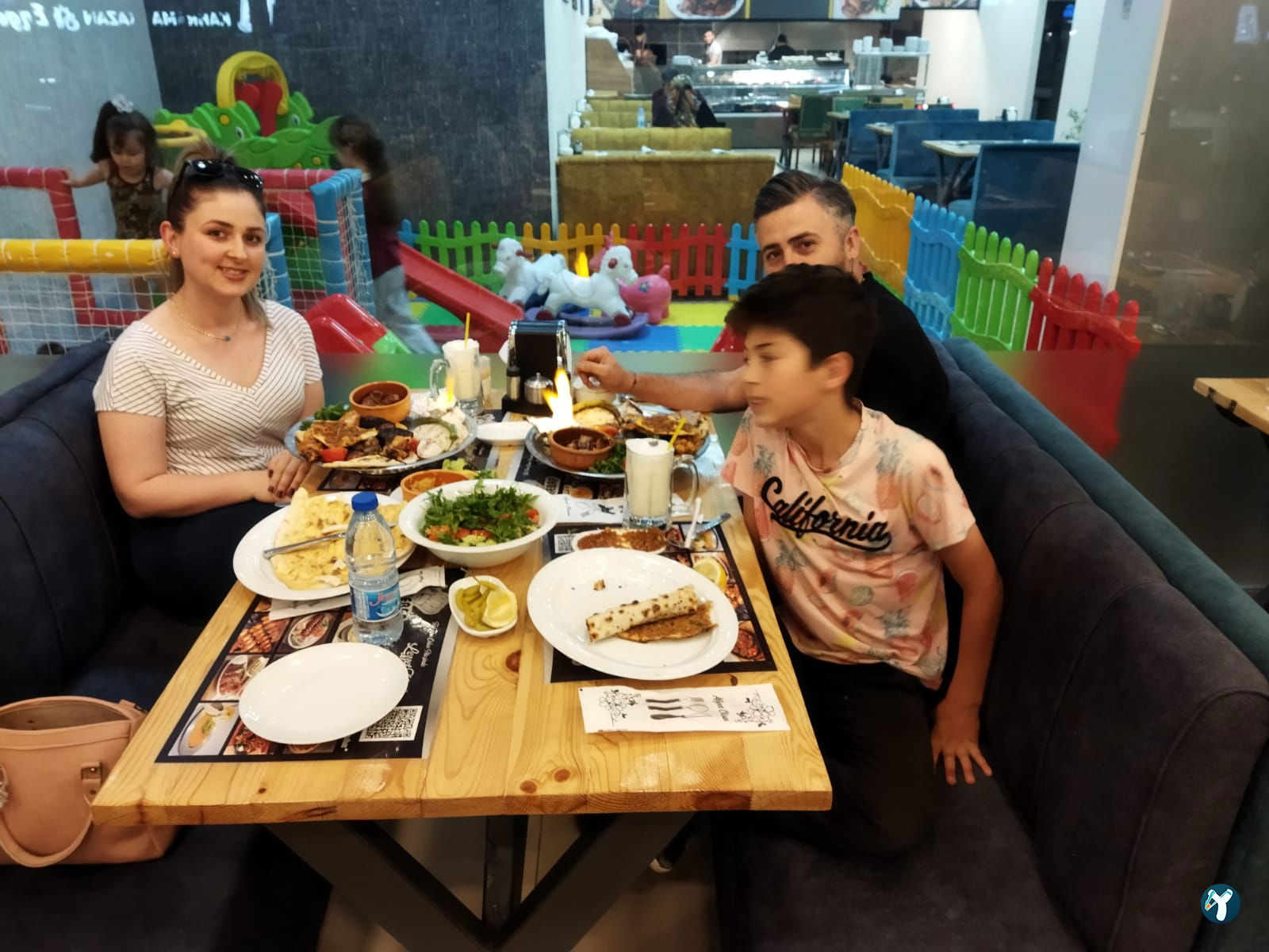 19 Pide Kebap Salonu