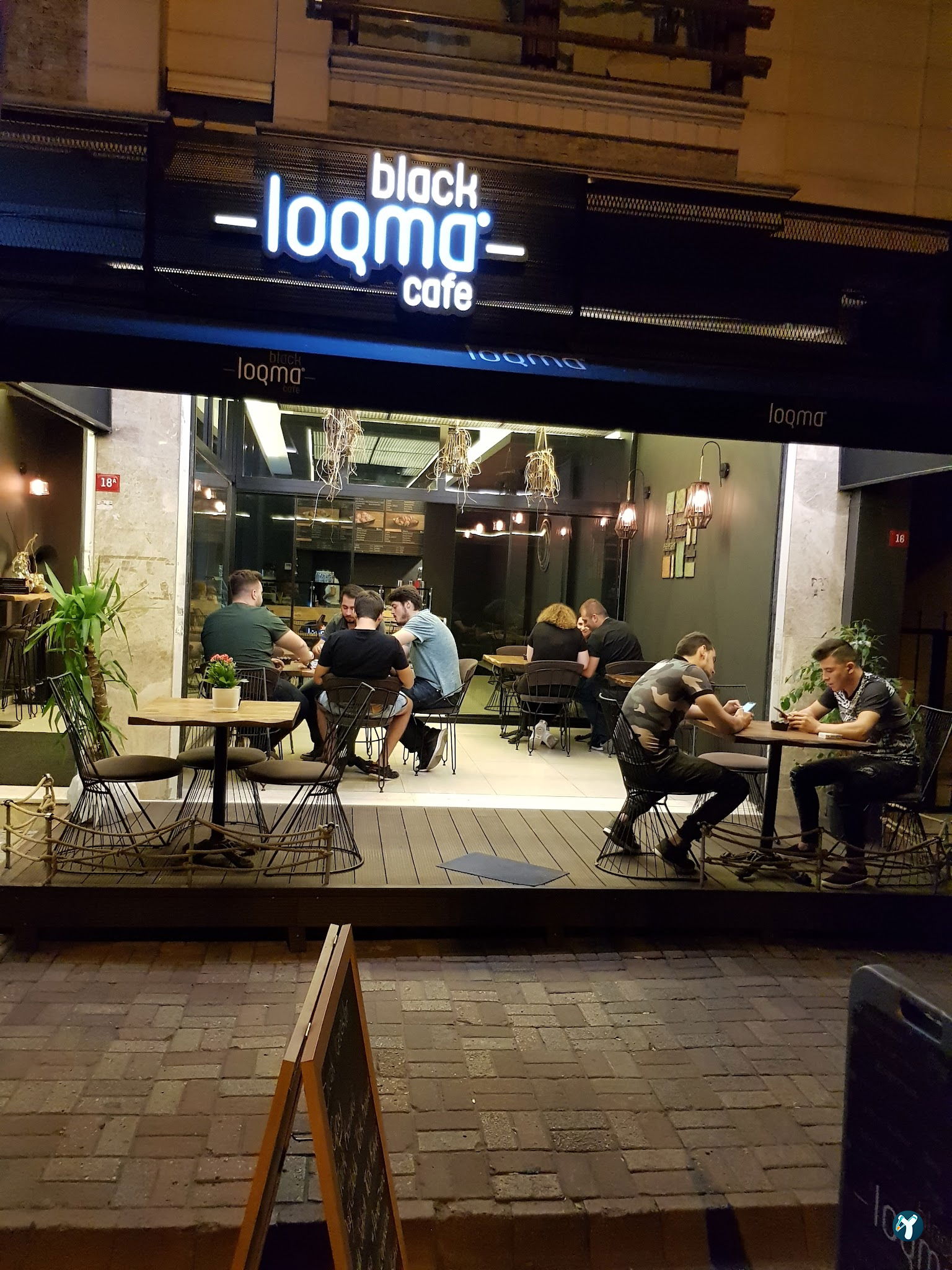 Black Loqma Cafe