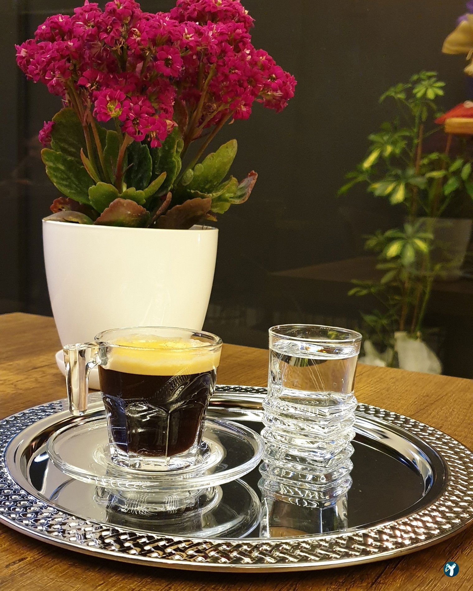 Black Loqma Cafe