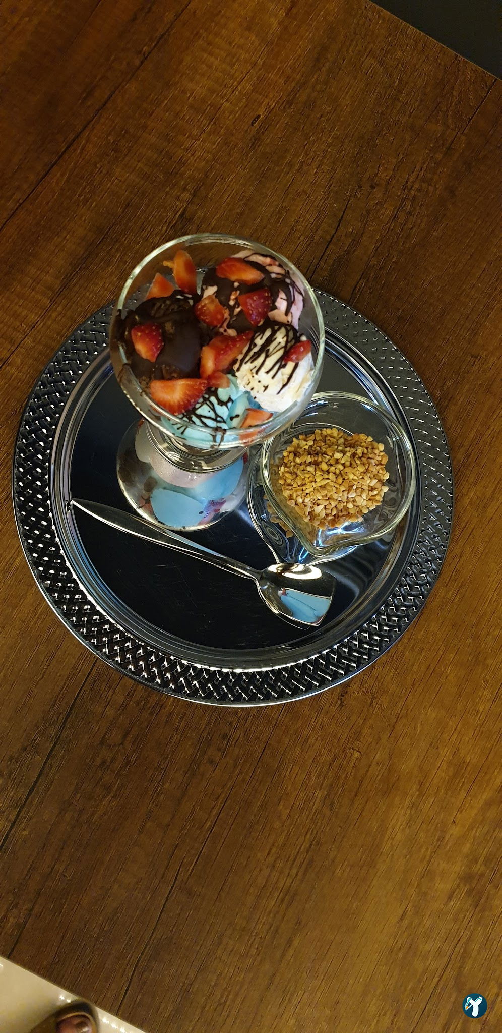 Black Loqma Cafe