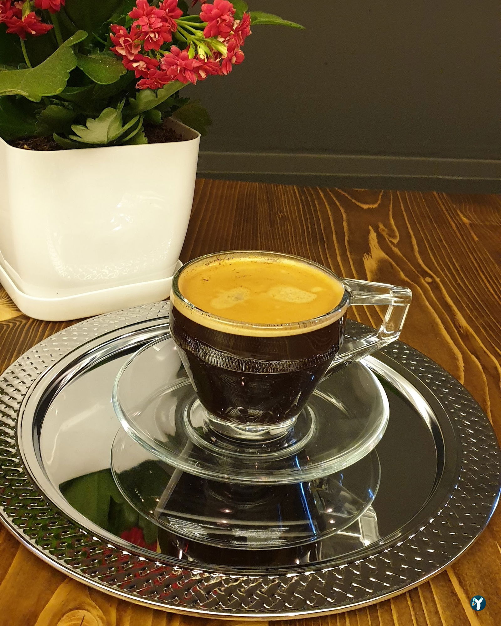 Black Loqma Cafe