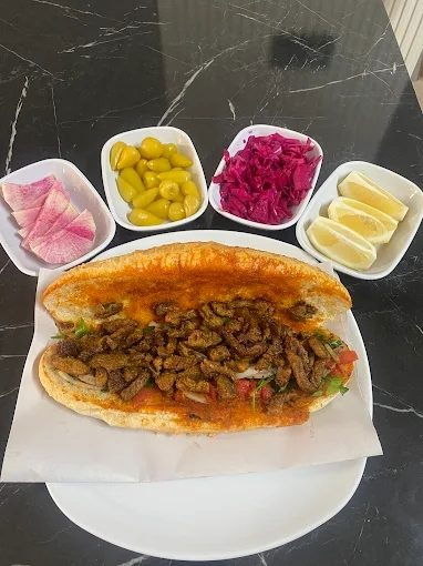 Akdeniz tantuni pizza