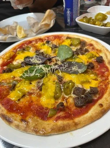 Akdeniz tantuni pizza