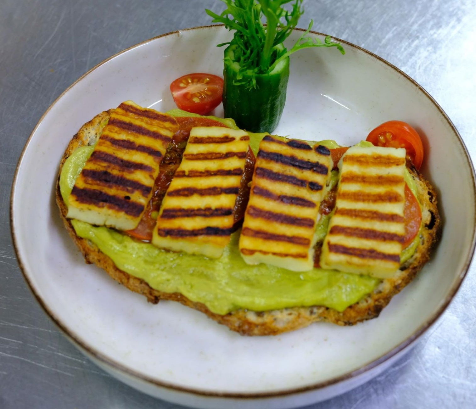 AVAKADOLU IZGARA HELLİM TOST