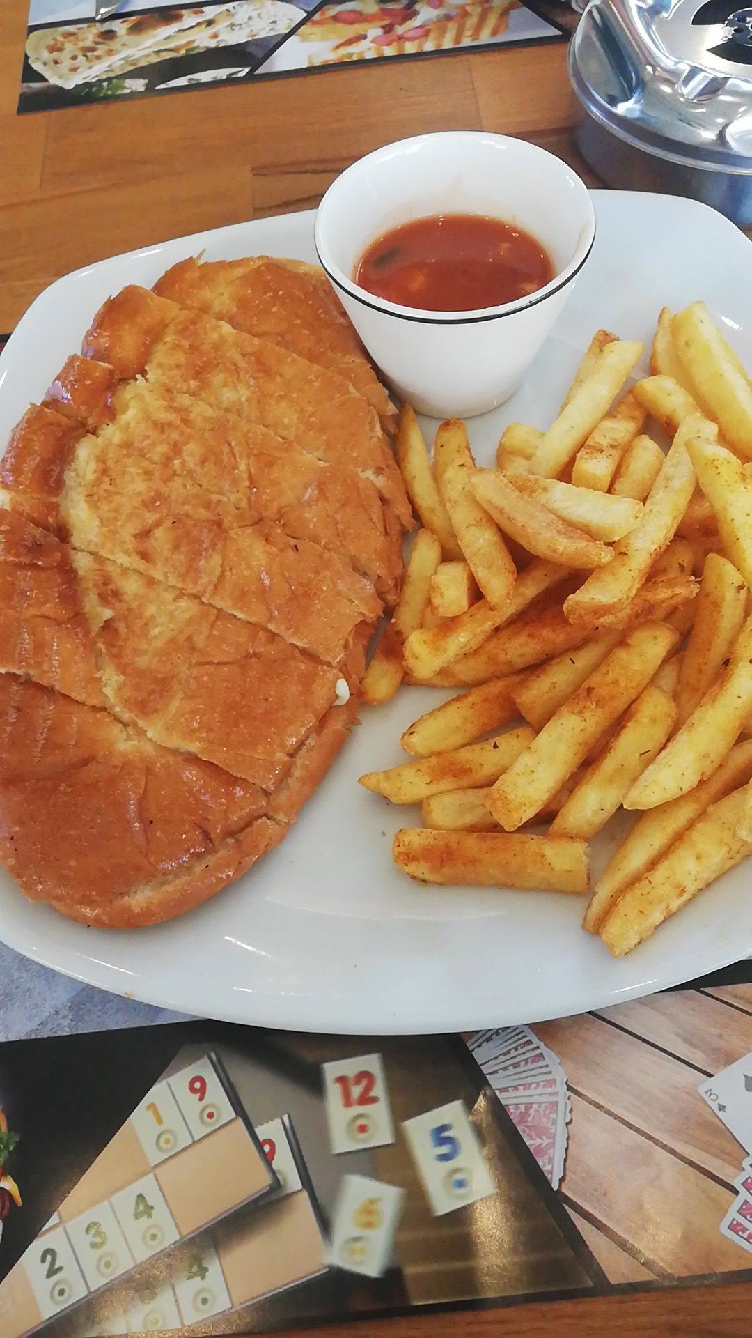 Saklibahçe+ Cafe & Nargi̇le