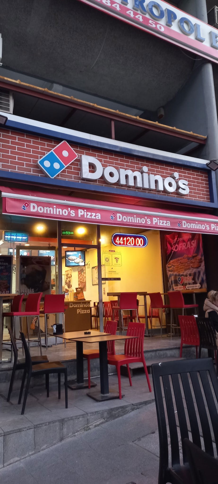 Domino'S Pizza İzmir Sevgiyolu