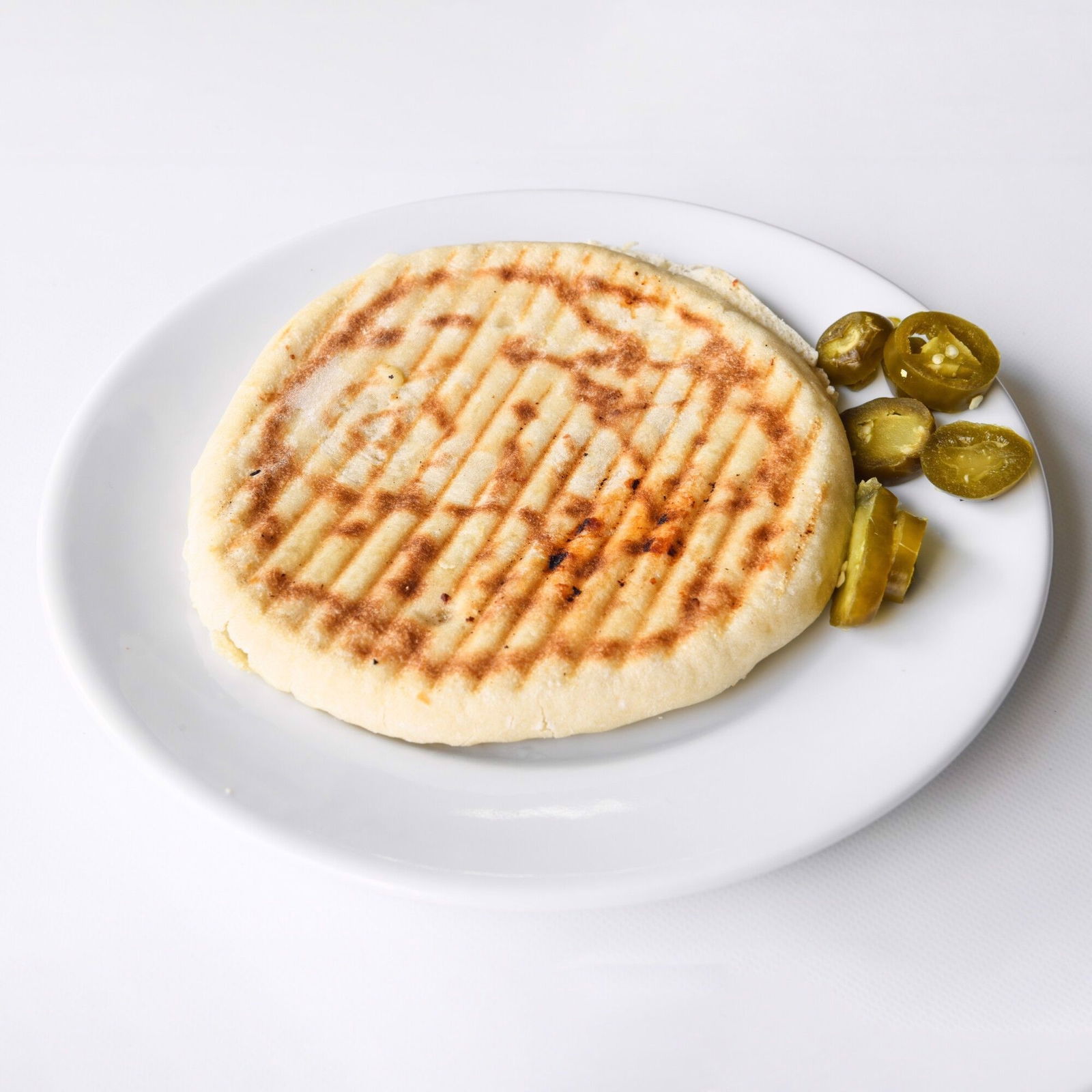 Bazlama Ekmeğine Yumurtalı Kumru Sandviç