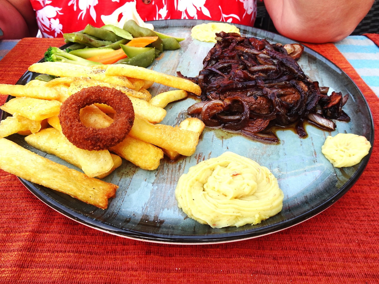 Oasis Bar And Restaurant