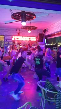 Oasis Bar And Restaurant resimleri