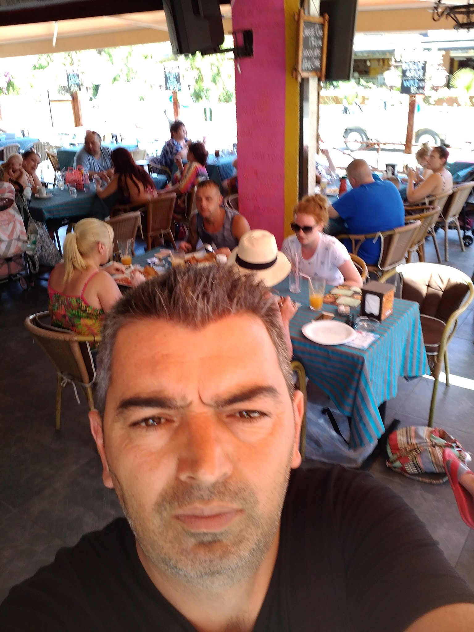 Oasis Bar And Restaurant