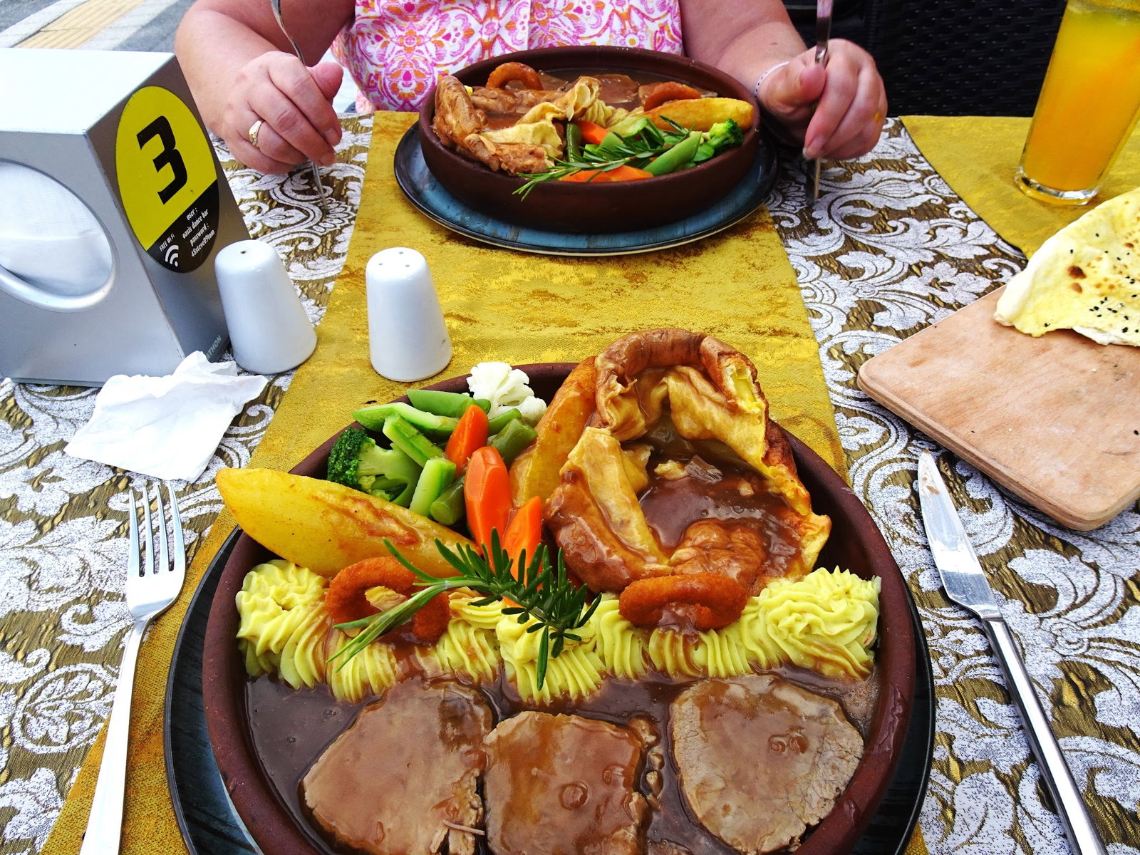 Oasis Bar And Restaurant