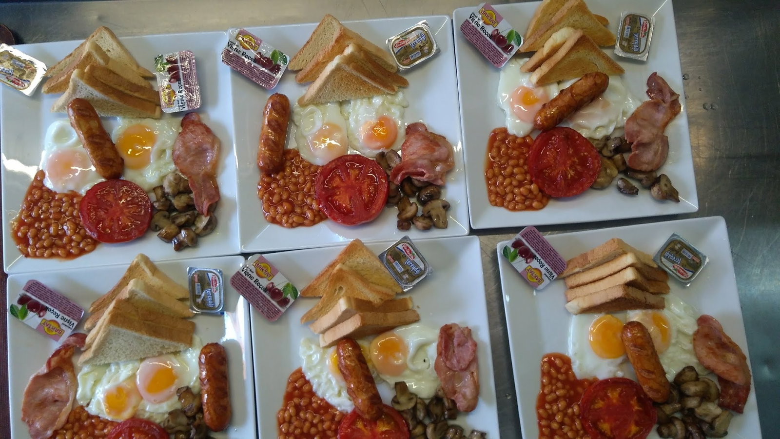 Oasis Bar And Restaurant