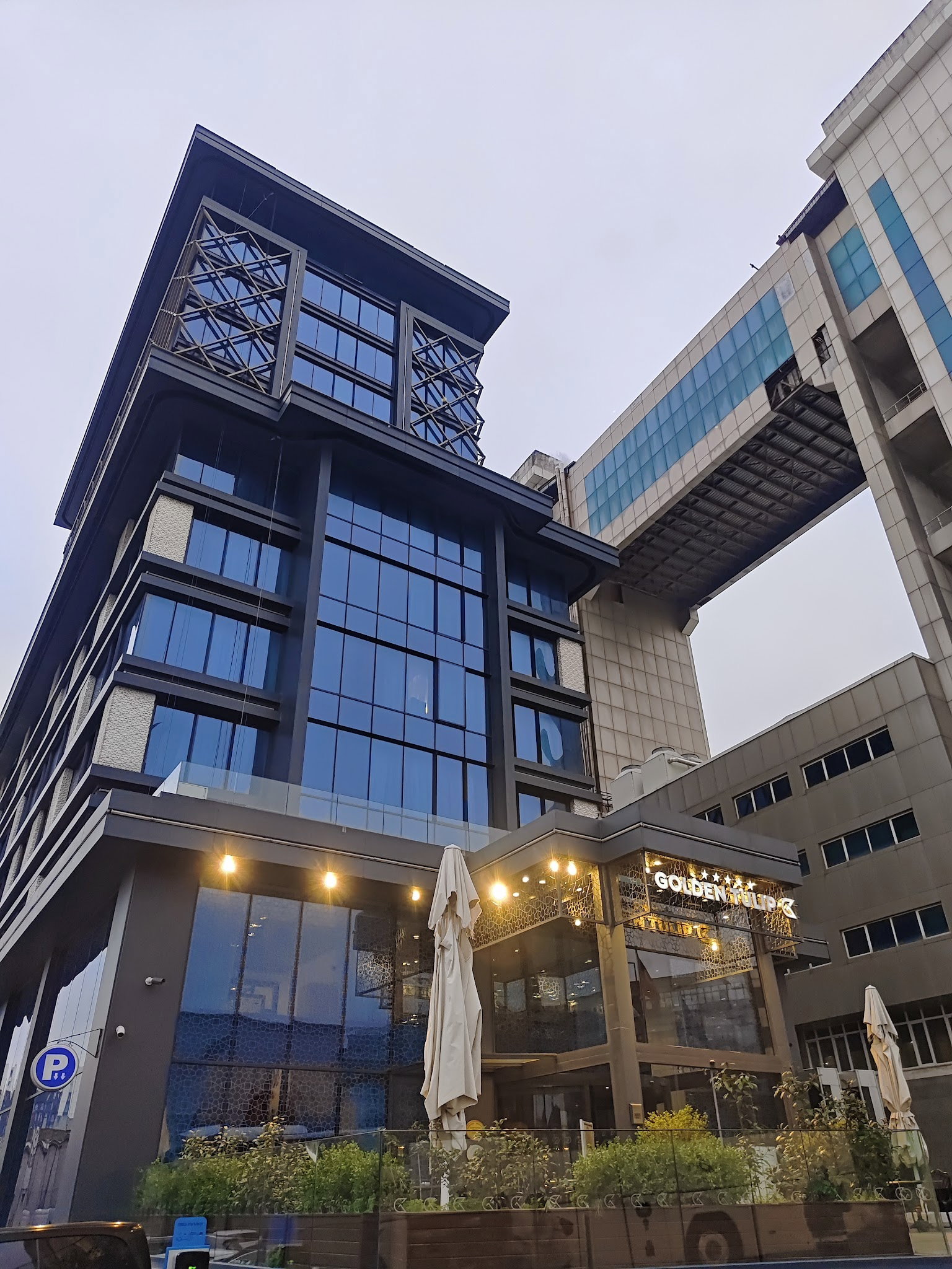 Golden Tulip Bayrampasa Istanbul