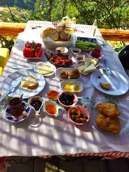Kavacık Köyü ZİRVE KAHVALTI EVİ resimleri