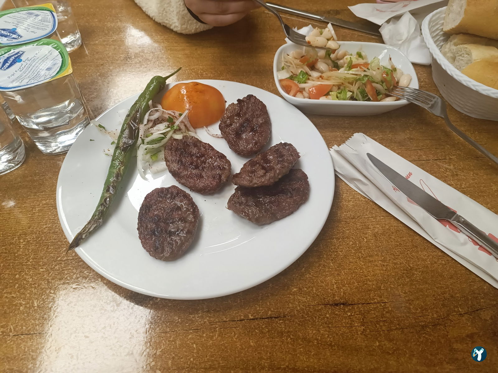 Mi̇s Köfte