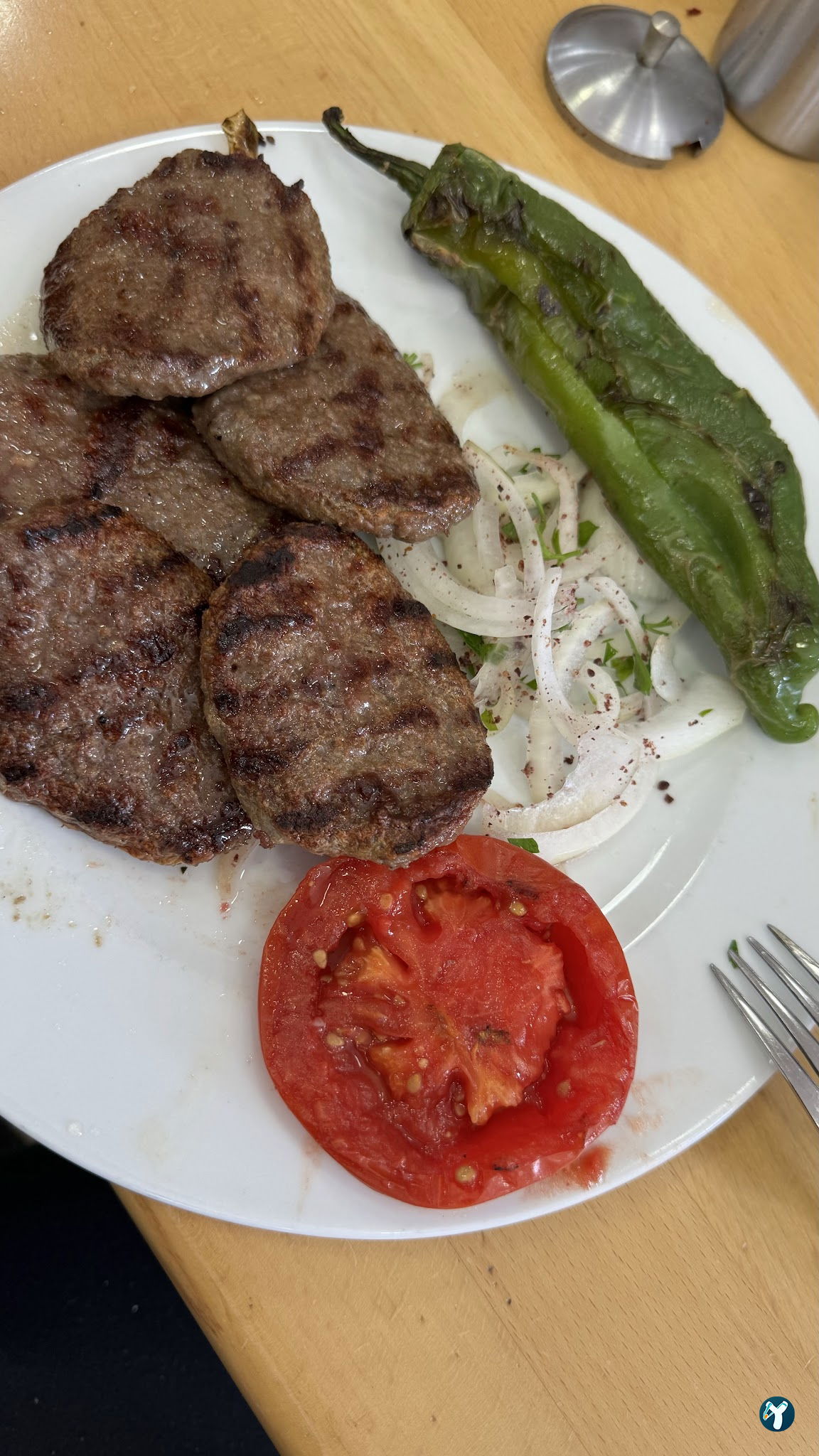 Mi̇s Köfte