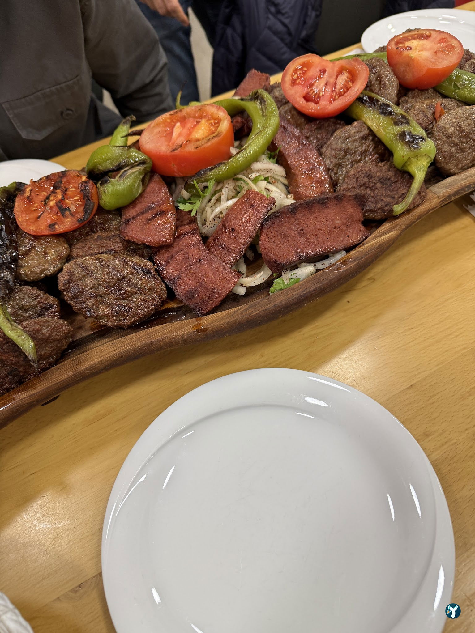 Mi̇s Köfte