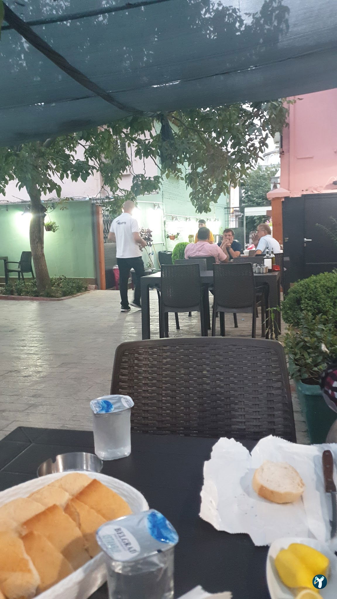 Mi̇s Köfte