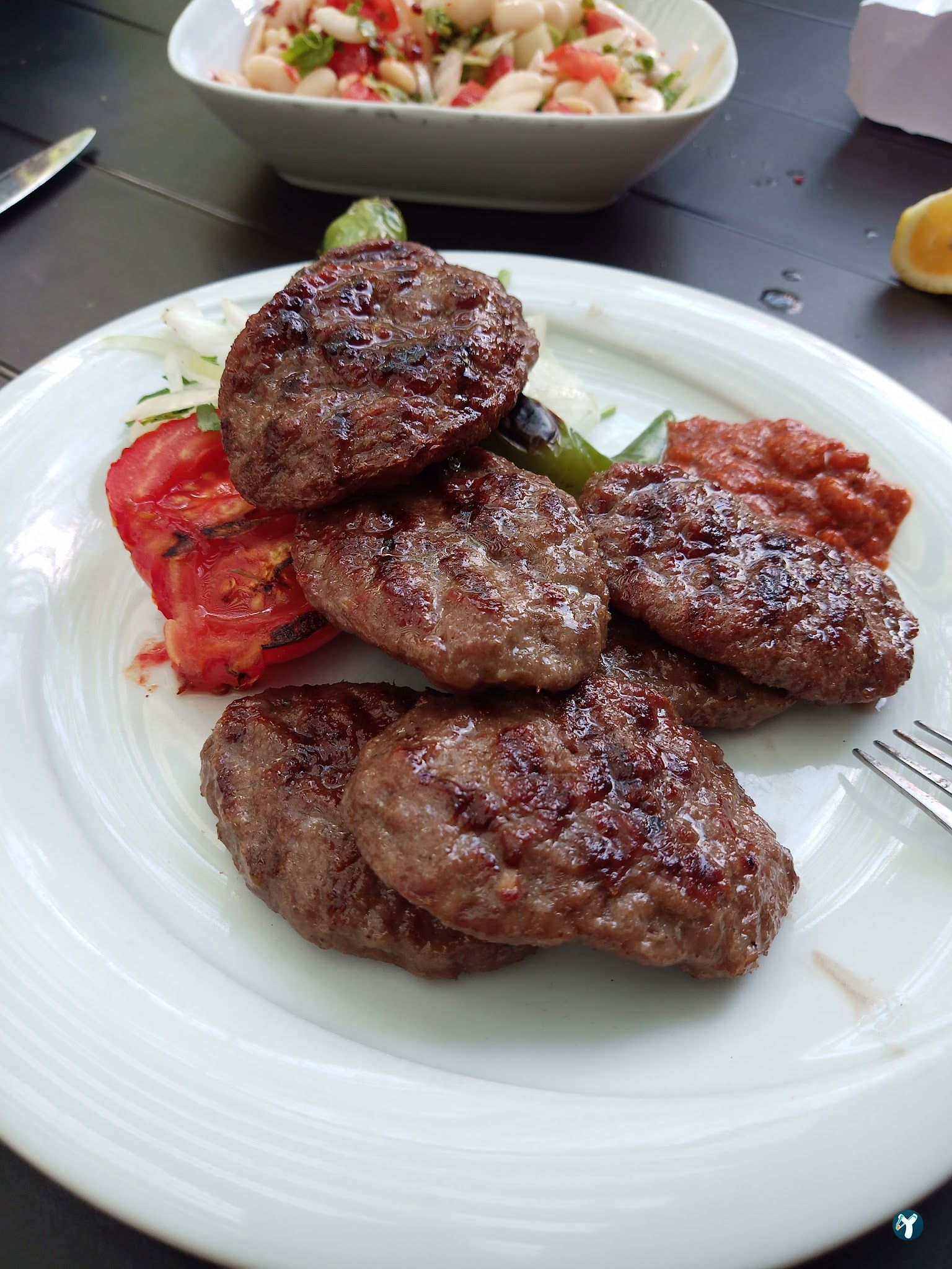 Mi̇s Köfte