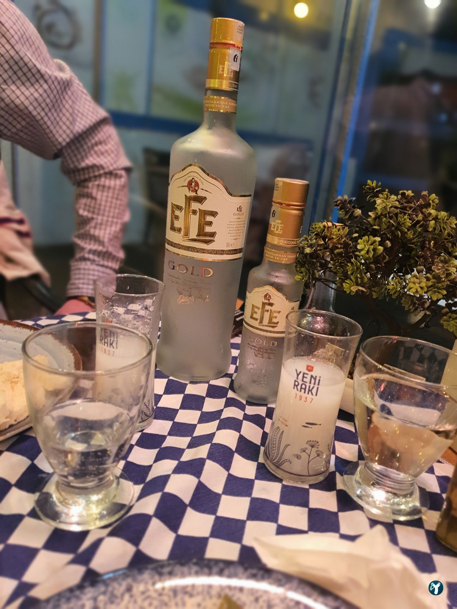 Şef Murat Güzelbahçe Balık Restoranı