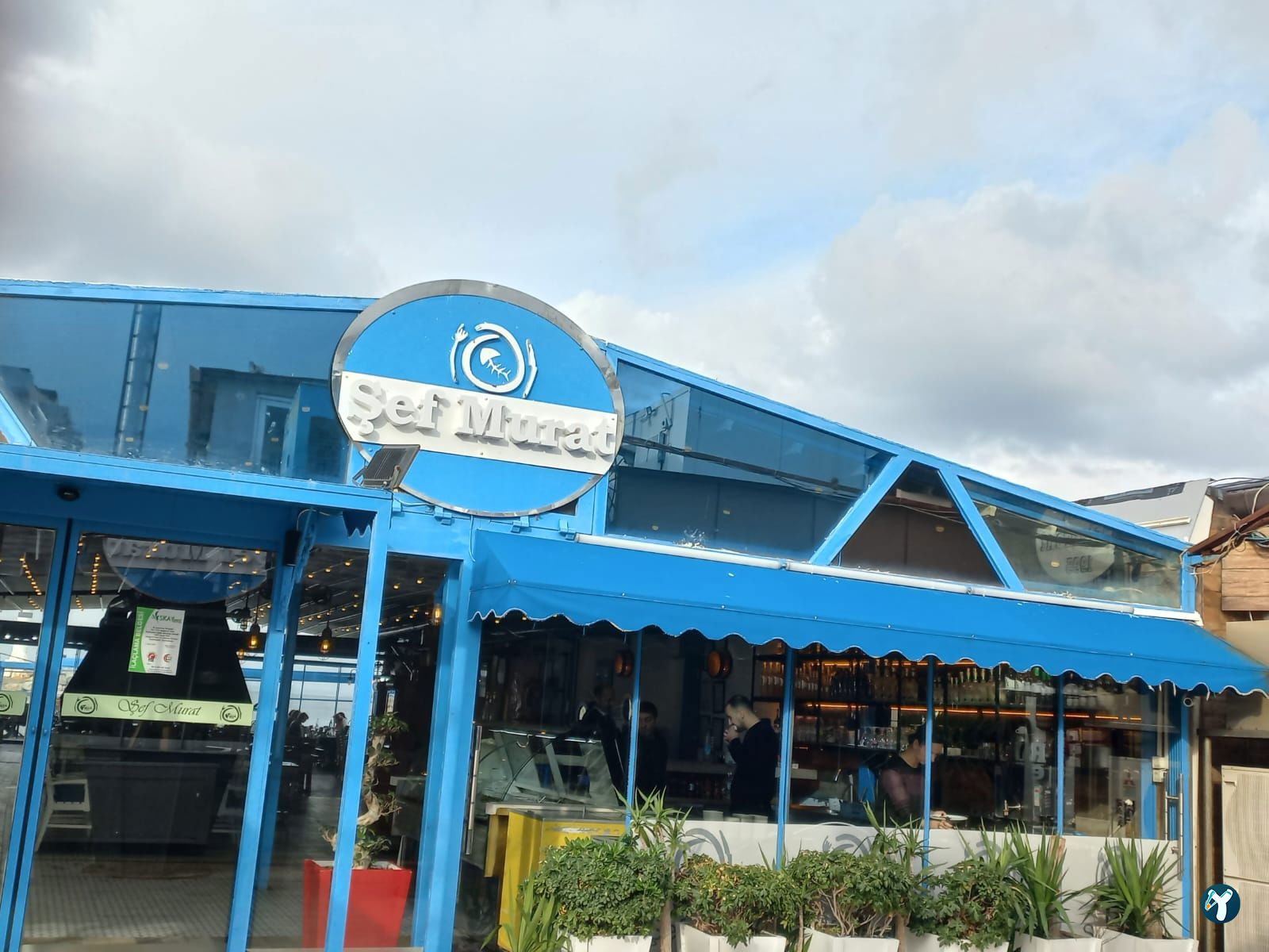 Şef Murat Güzelbahçe Balık Restoranı
