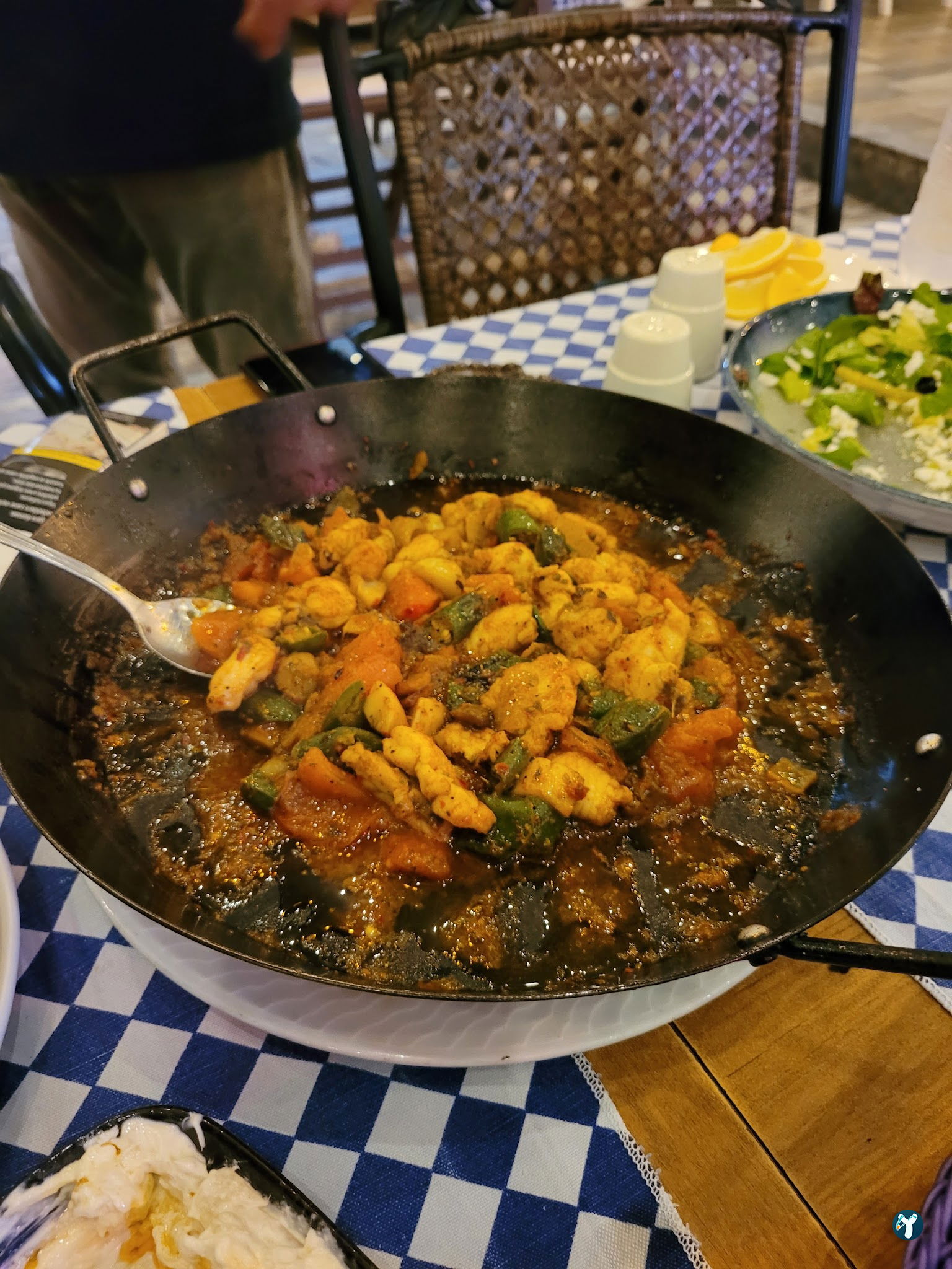 Şef Murat Güzelbahçe Balık Restoranı