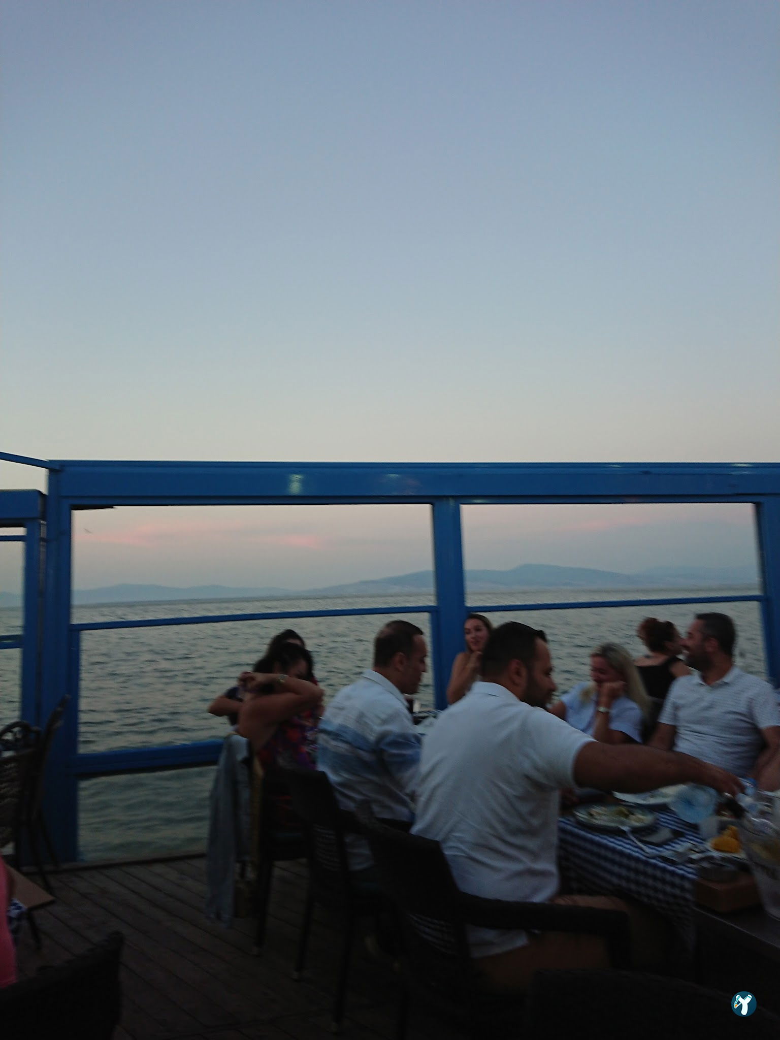 Şef Murat Güzelbahçe Balık Restoranı