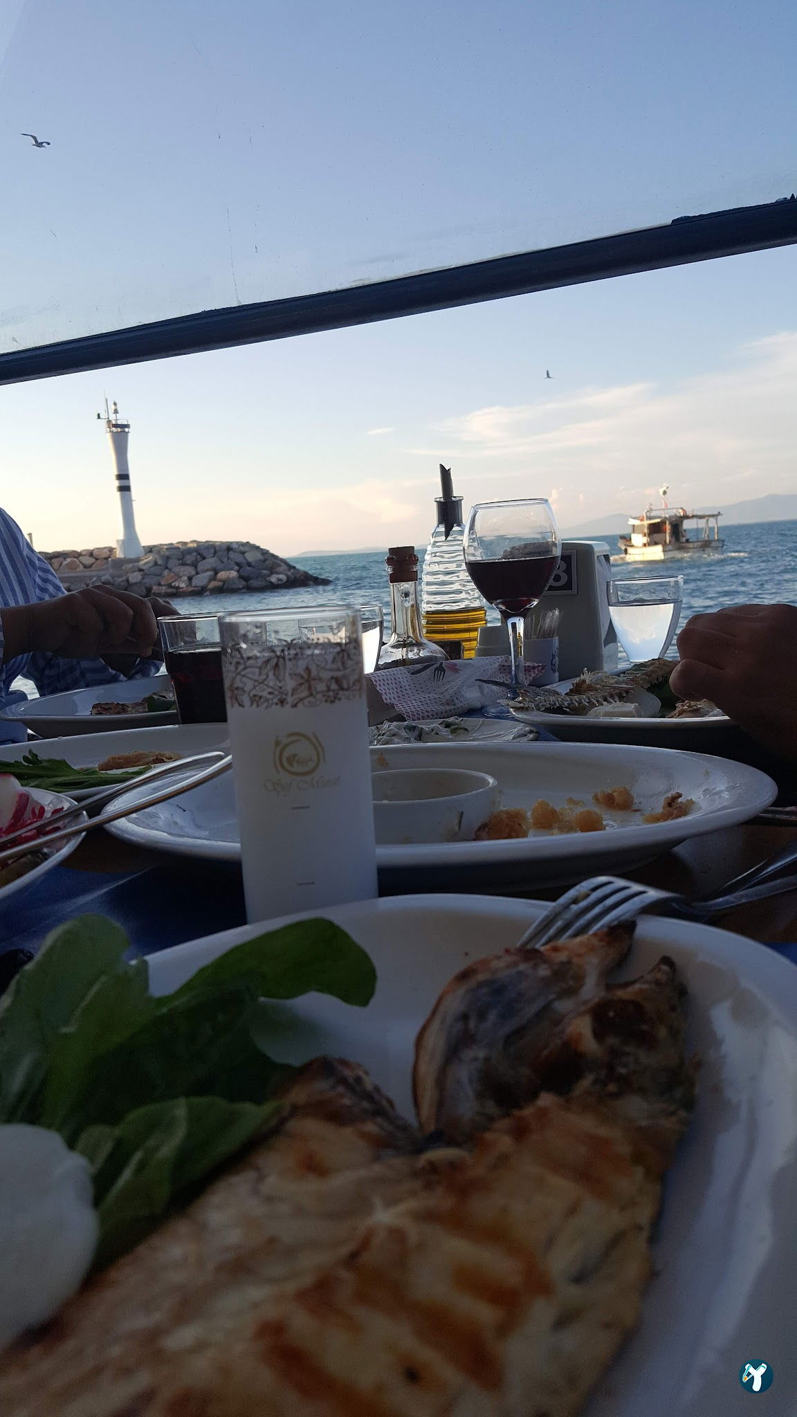 Şef Murat Güzelbahçe Balık Restoranı