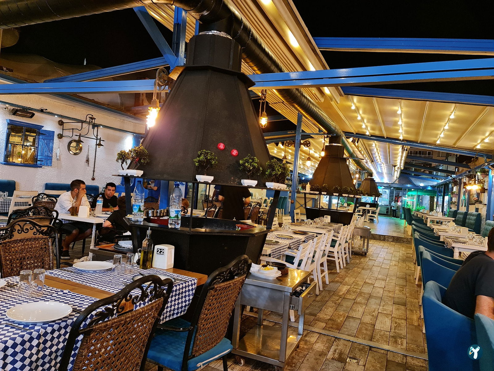Şef Murat Güzelbahçe Balık Restoranı