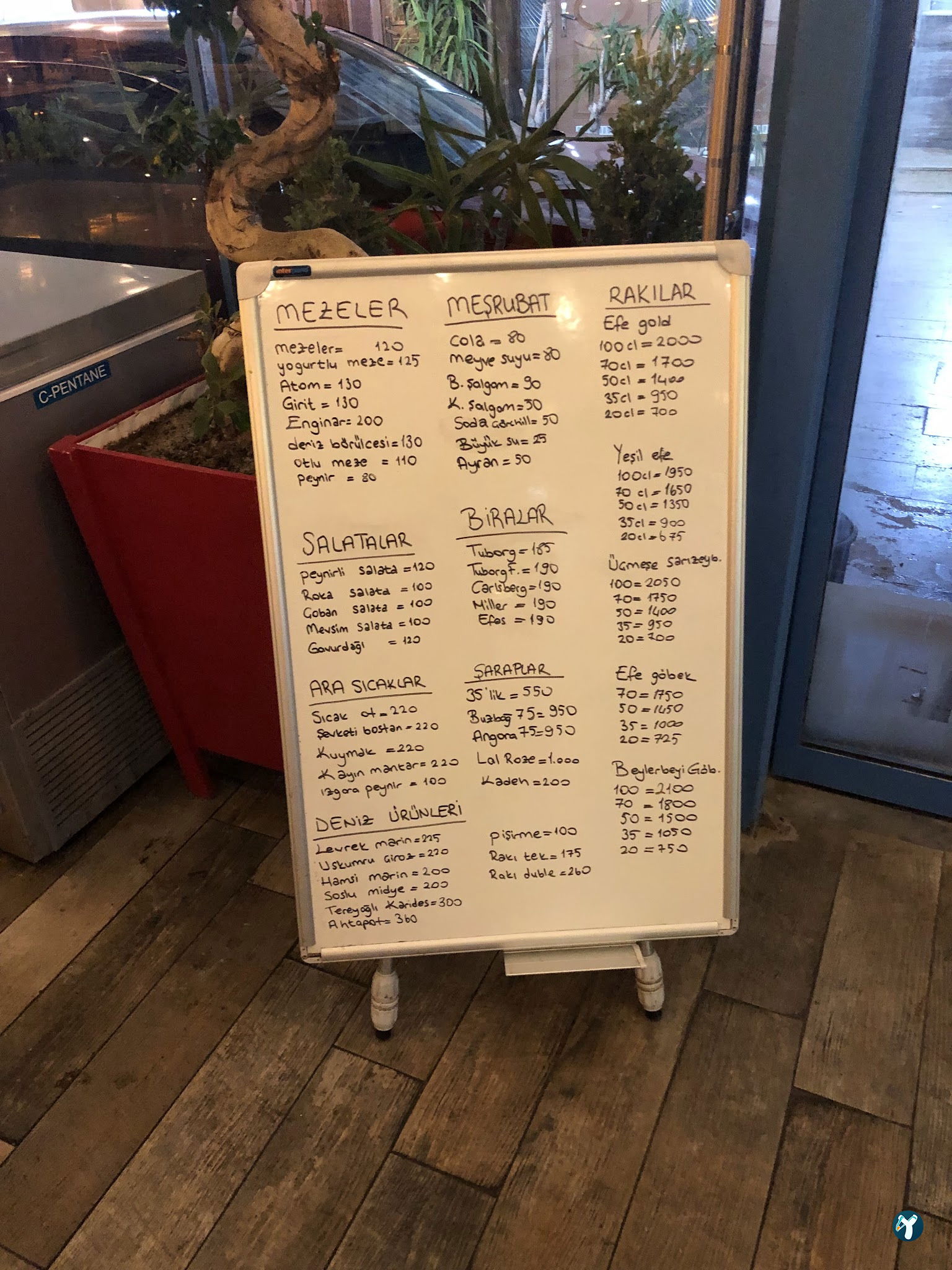 Şef Murat Güzelbahçe Balık Restoranı