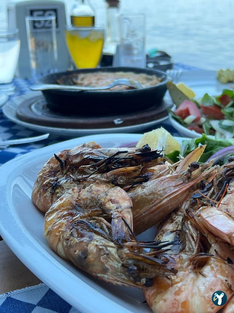 Şef Murat Güzelbahçe Balık Restoranı