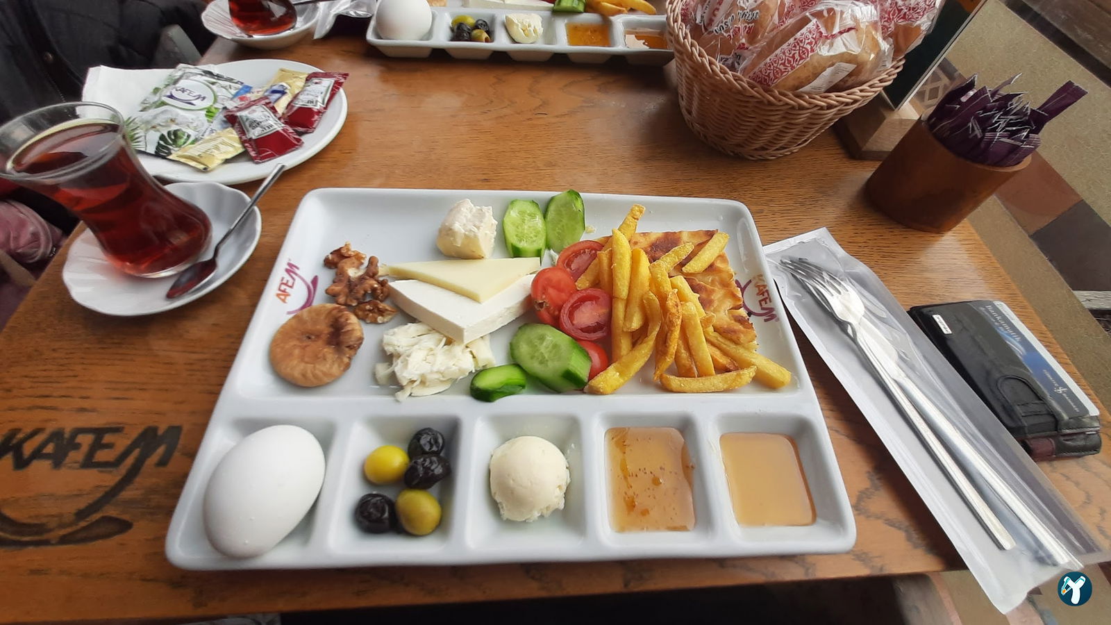 Kafem Gedavet
