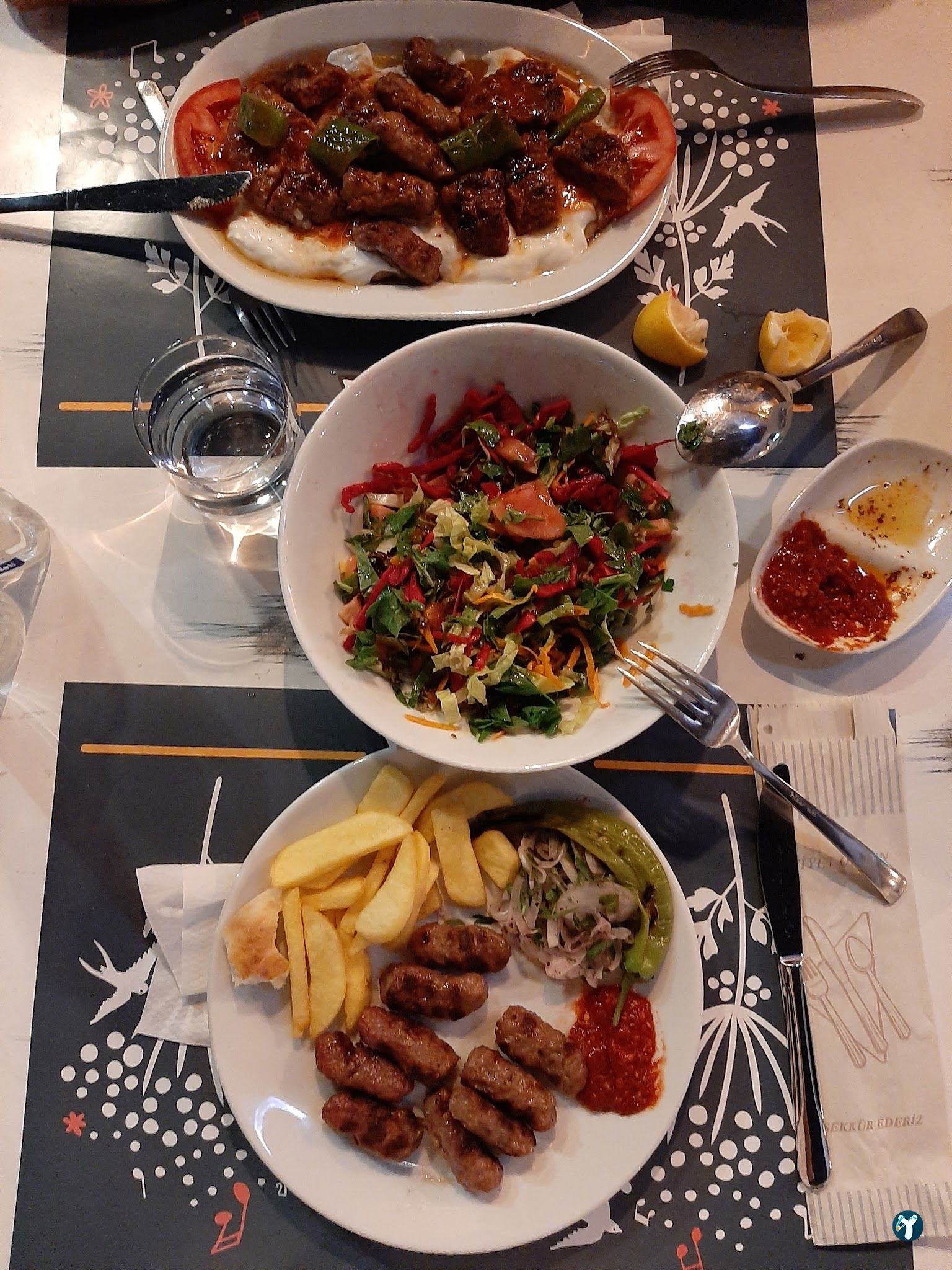 Mari̇na Sahi̇l Köfteci̇si̇