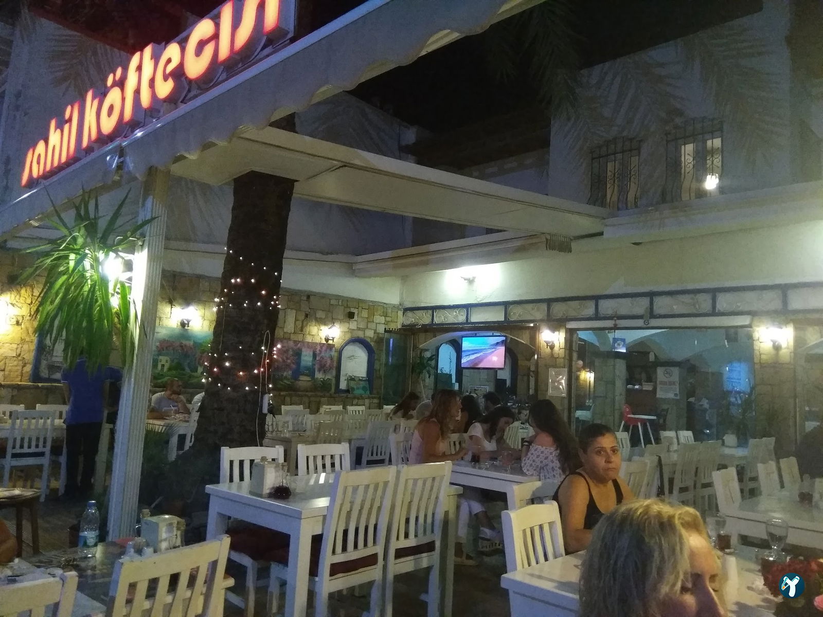 Mari̇na Sahi̇l Köfteci̇si̇