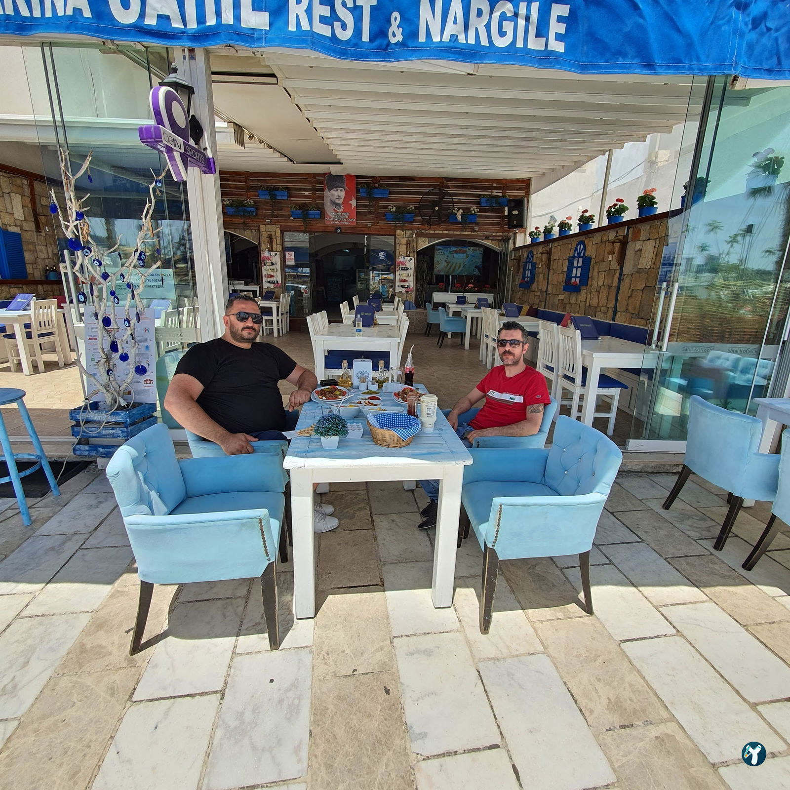 Mari̇na Sahi̇l Köfteci̇si̇