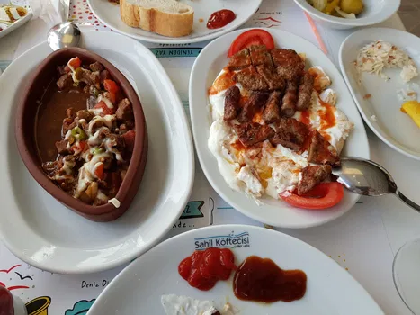 Mari̇na Sahi̇l Köfteci̇si̇ resimleri Mari̇na Sahi̇l Köfteci̇si̇ resimleri