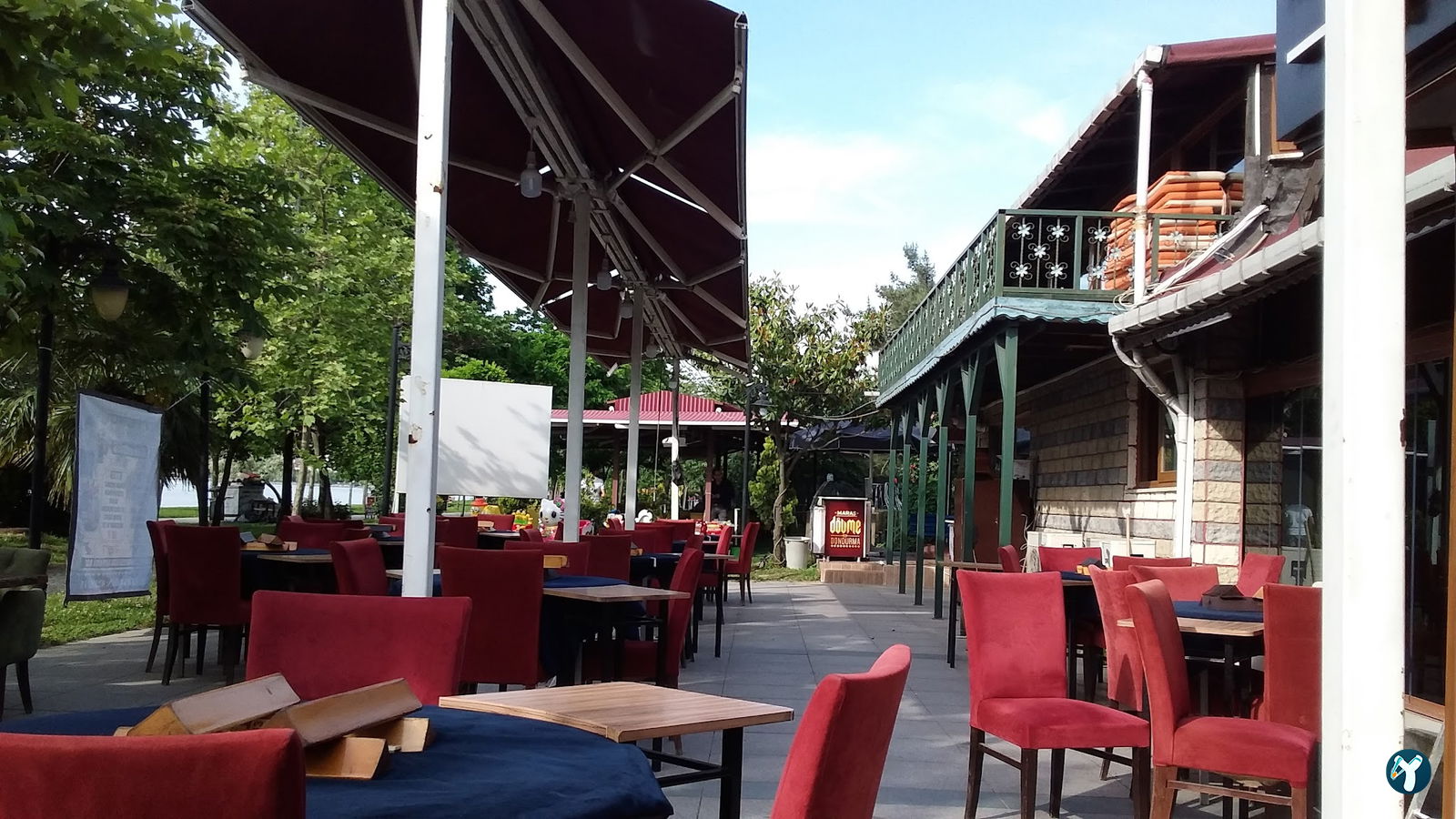 Mis Effendi Cafe