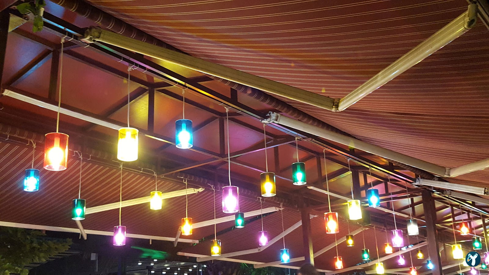 Mis Effendi Cafe