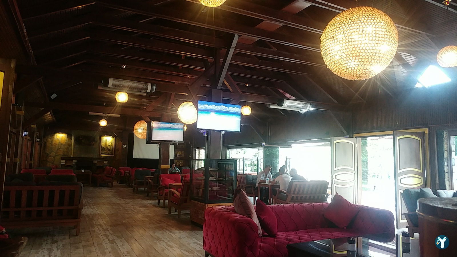 Mis Effendi Cafe