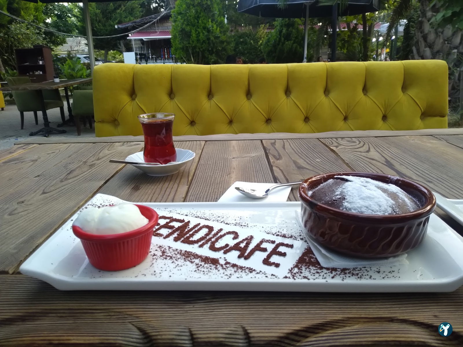 Mis Effendi Cafe