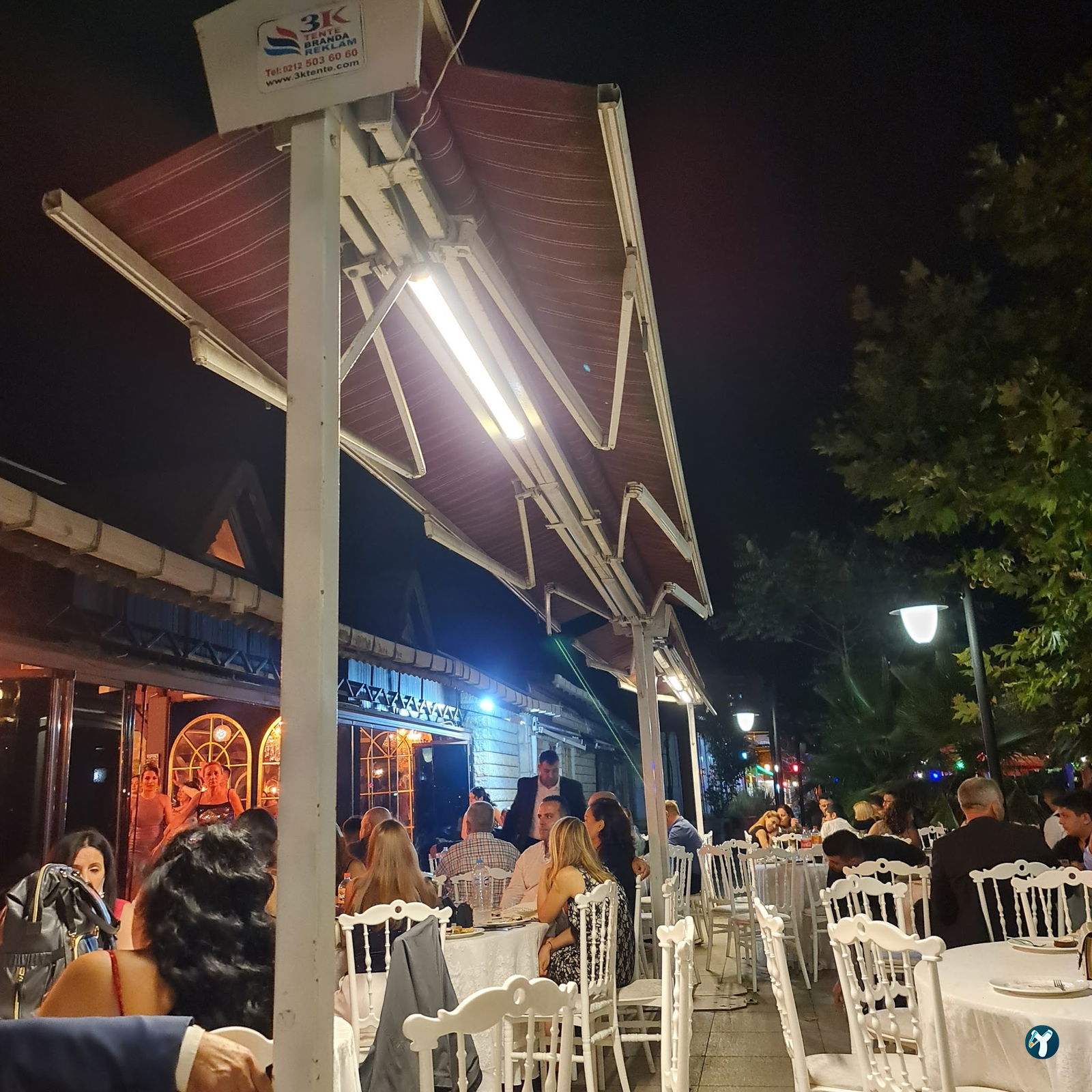 Mis Effendi Cafe