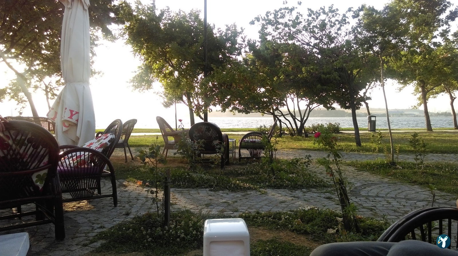Mis Effendi Cafe