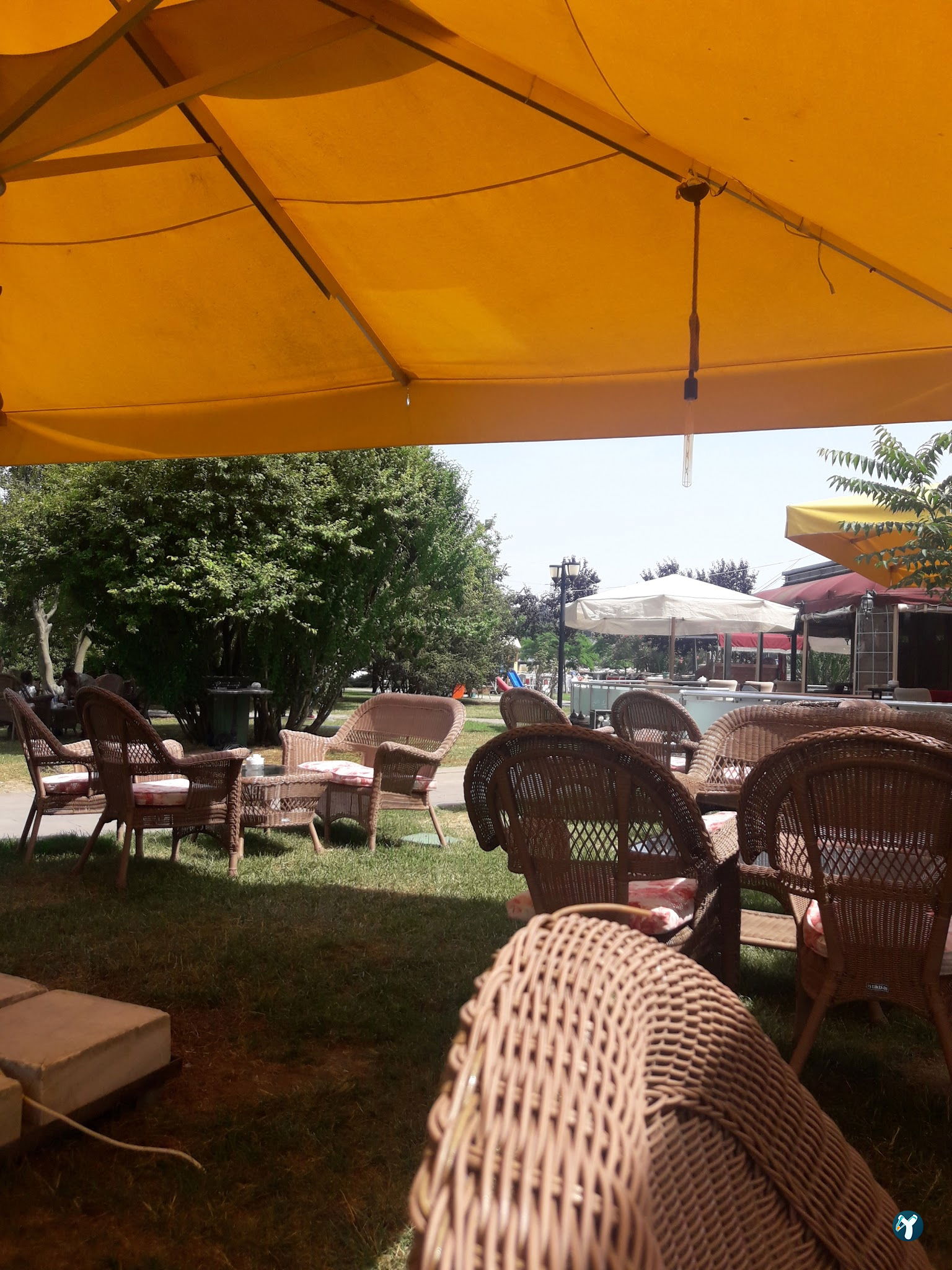 Mis Effendi Cafe