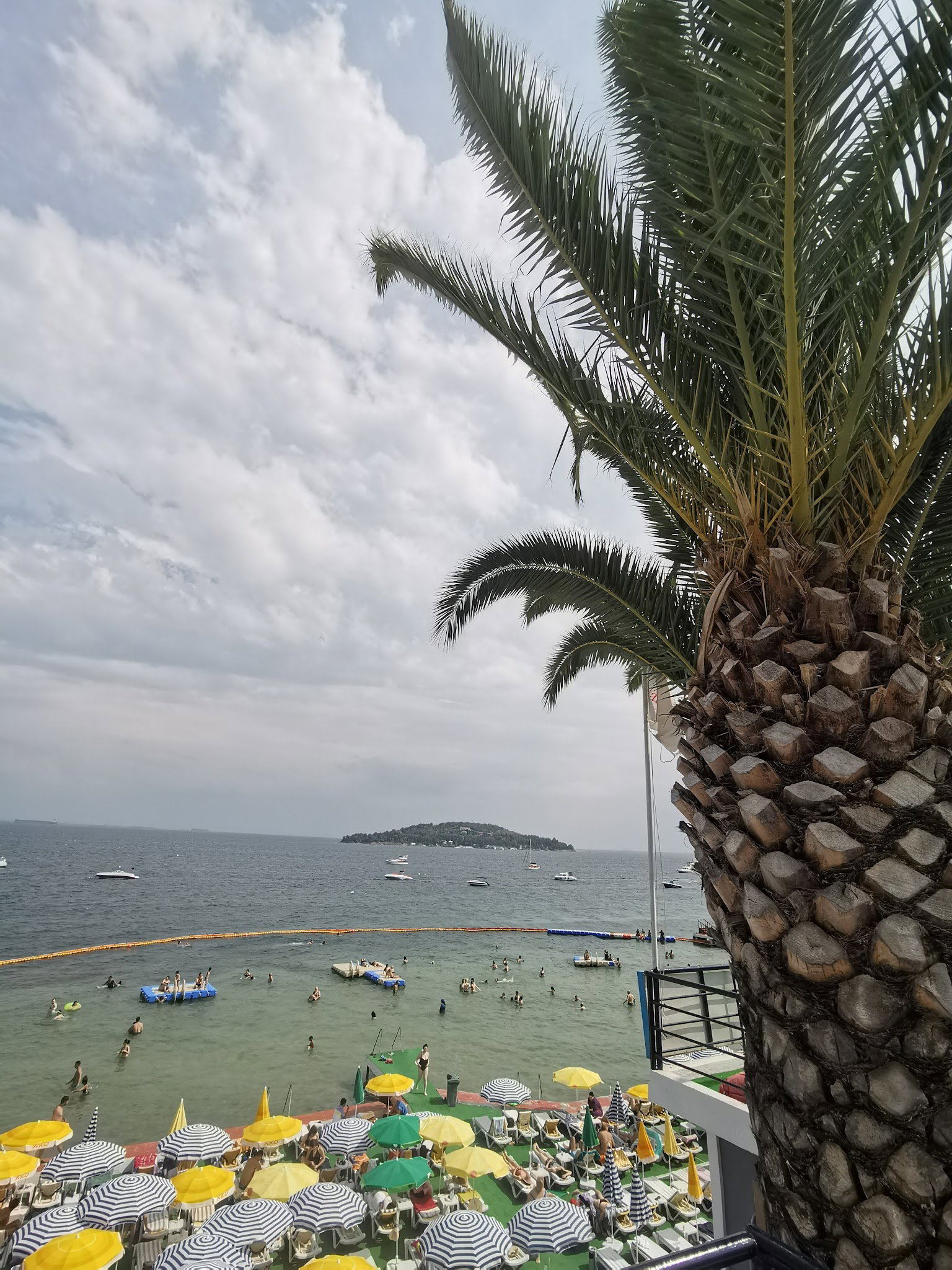 Nakibey Aile Plaj Tesisleri