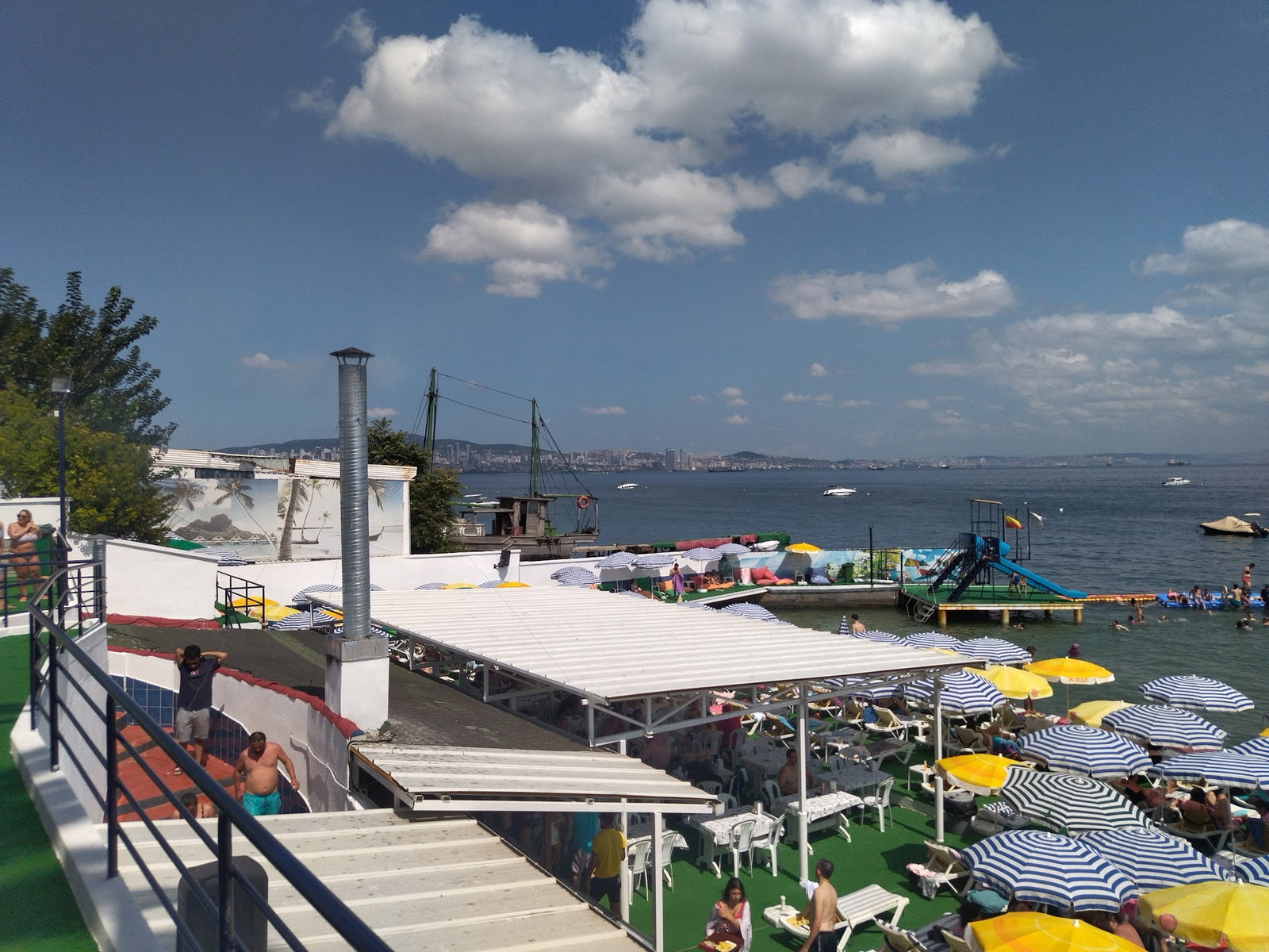 Nakibey Aile Plaj Tesisleri